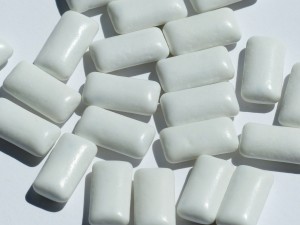 chewing-gum-115162_1920